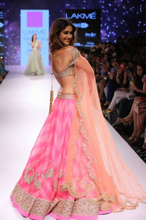 anushree-reddy-lakme-fashion-week2015-5