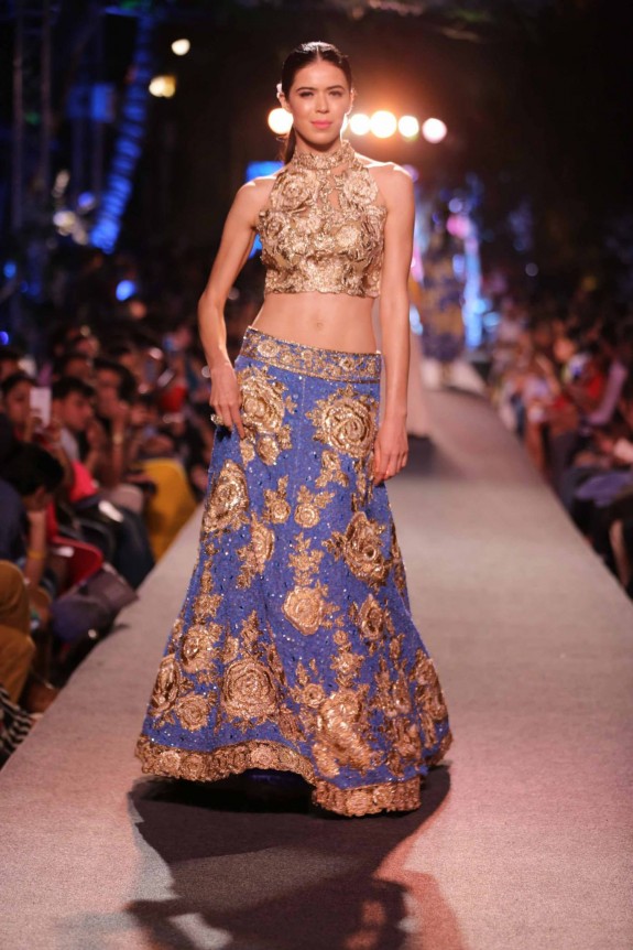 manish-malhotra-lakme-fashion-week2015-27