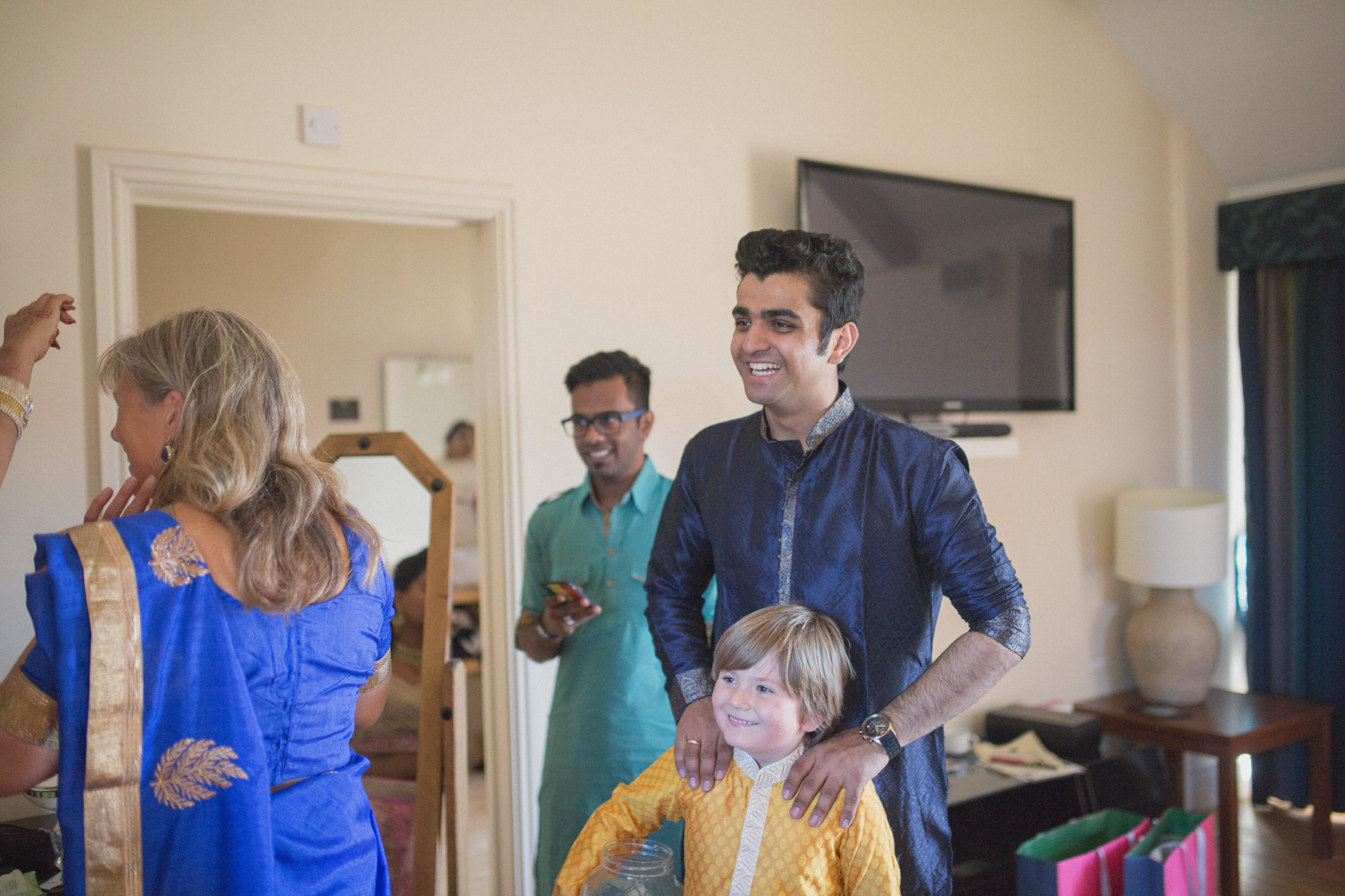 sweet-serene-hindu-wedding-in-england-21