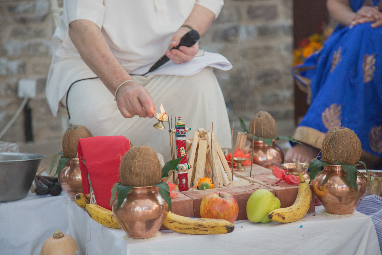 sweet-serene-hindu-wedding-in-england-35