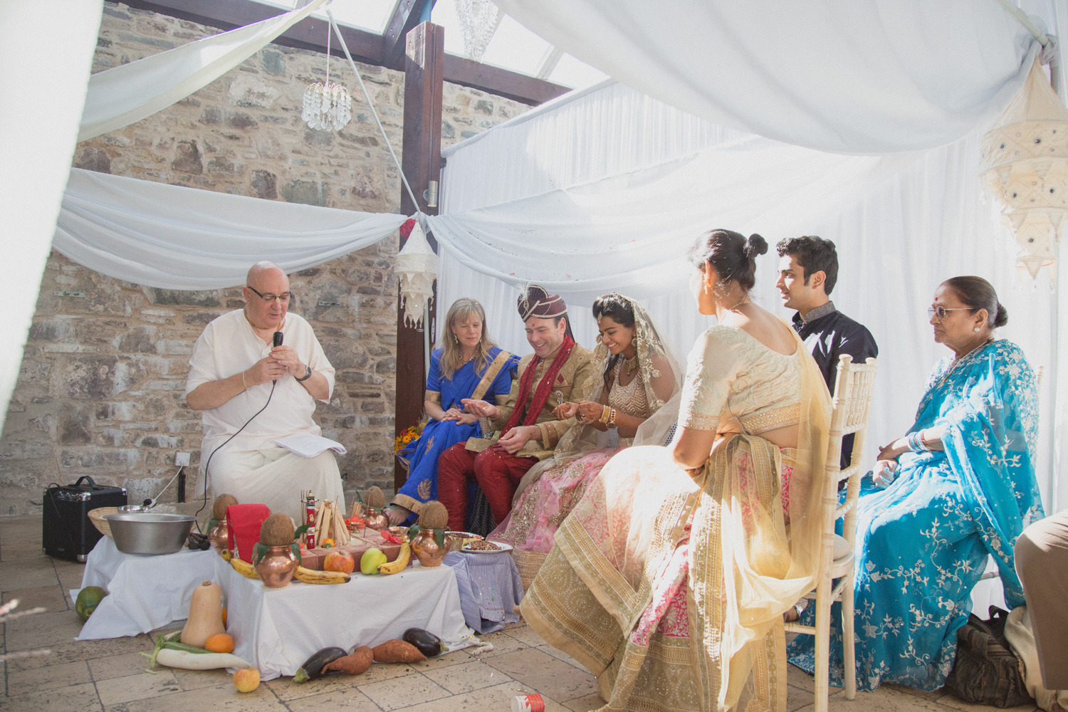 sweet-serene-hindu-wedding-in-england-37