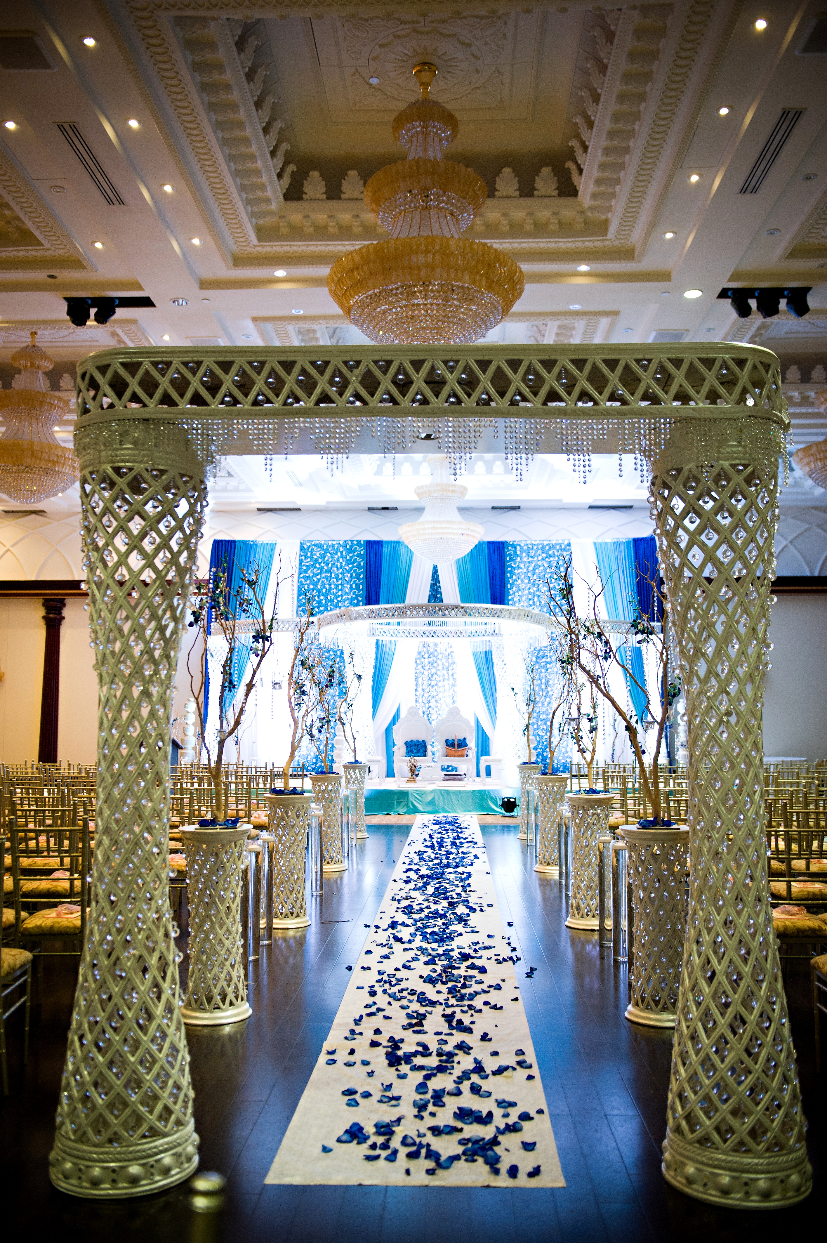 palak-billy-luxurious-hindu-chinese-fusion-wedding-ontario-1