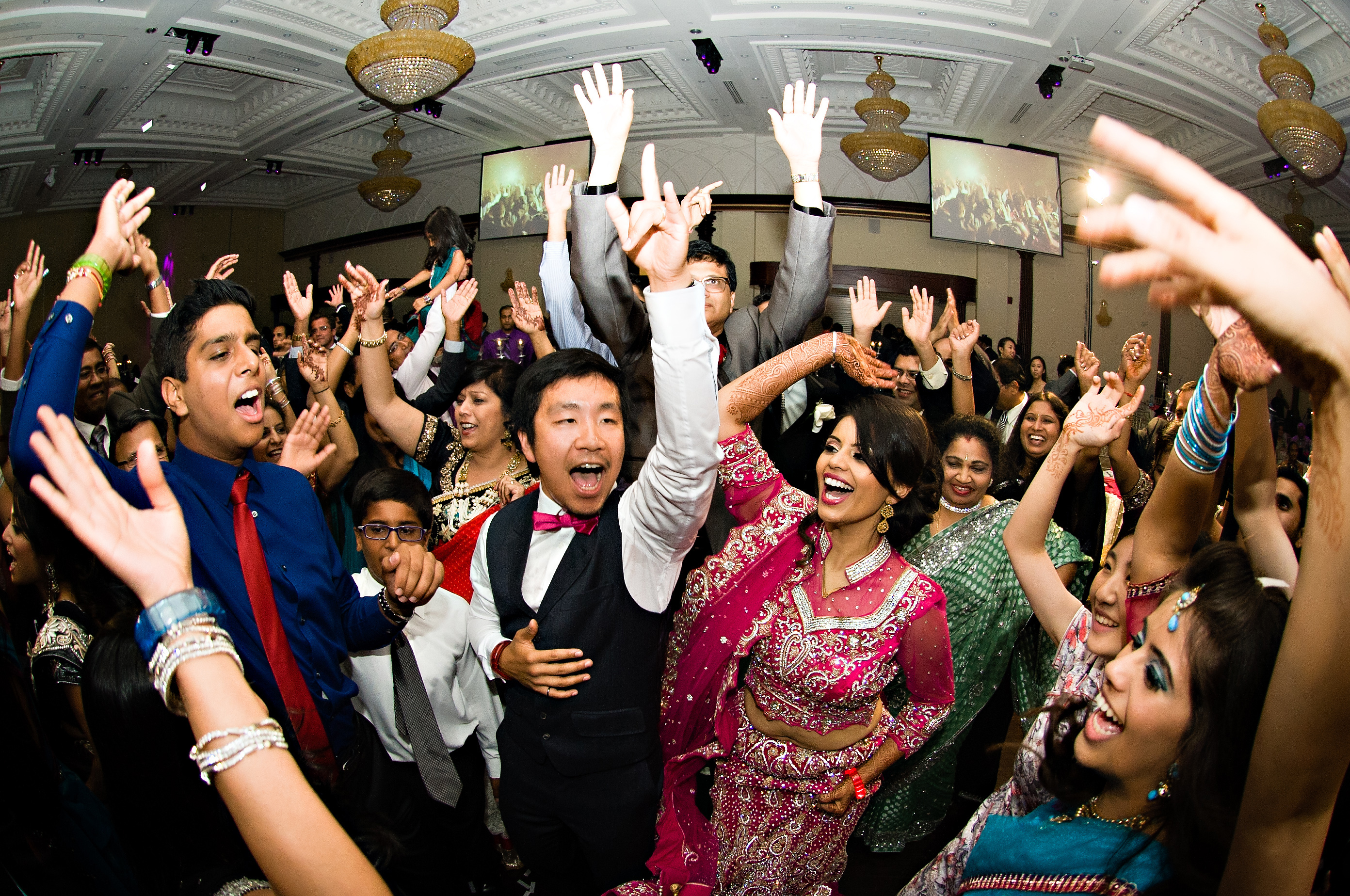 palak-billy-luxurious-hindu-chinese-fusion-wedding-ontario-65