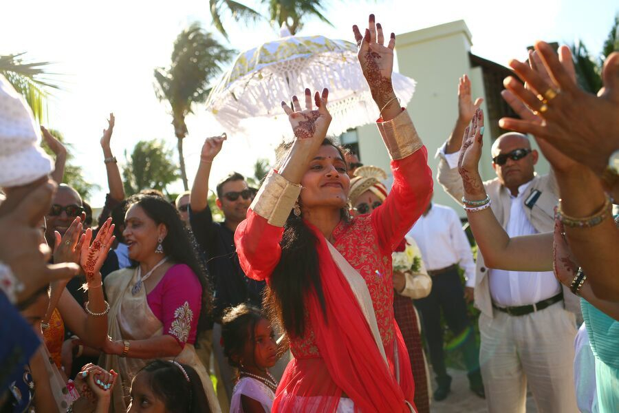 ruby-tejan-tropical-beach-wedding-mexico-31