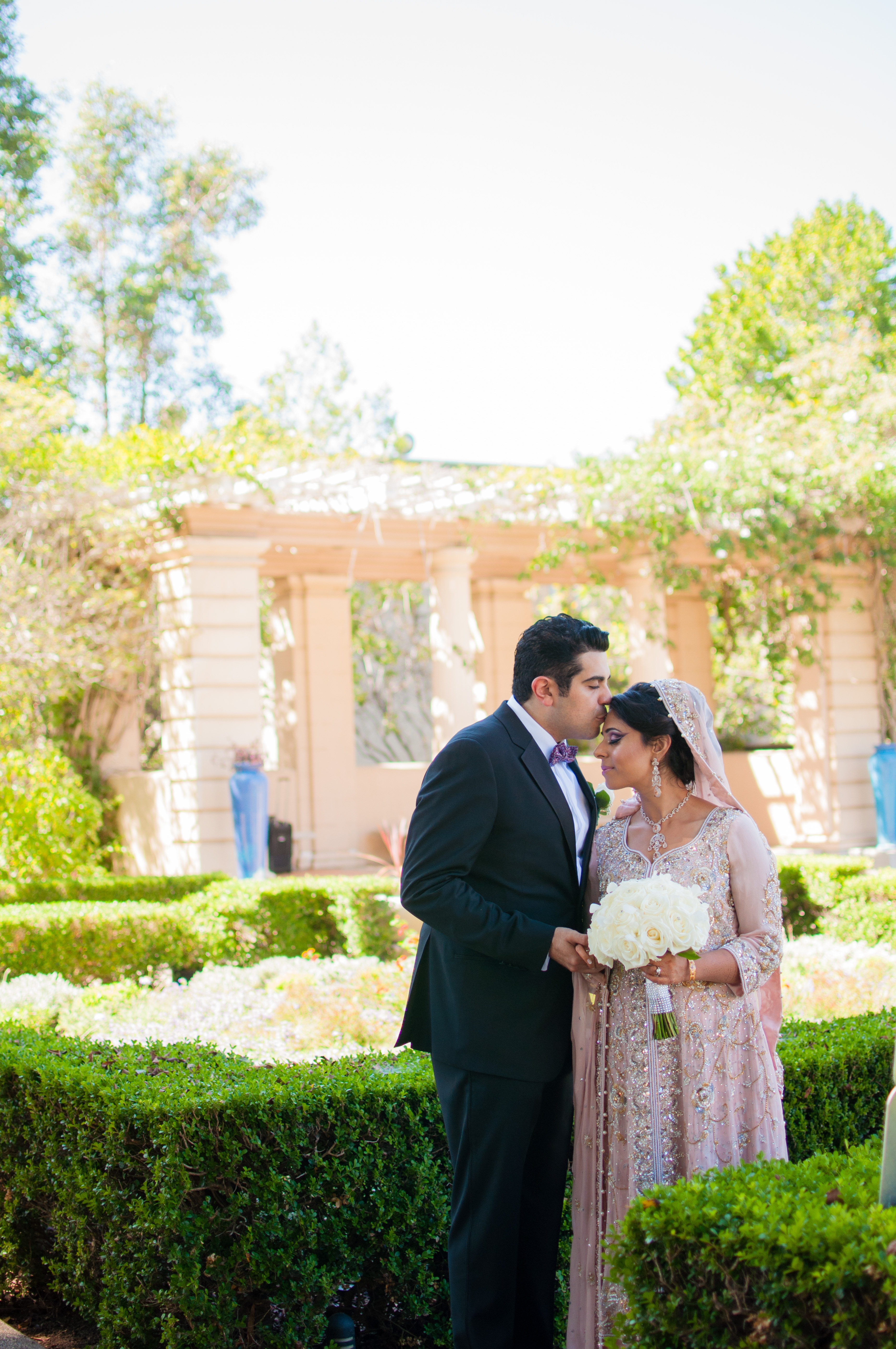 sara-adam-family-filled-wedding-california-40