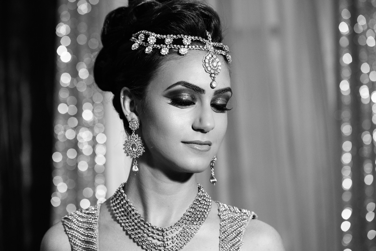 modern-indian-bride-wedding-shhivikachauhan-11