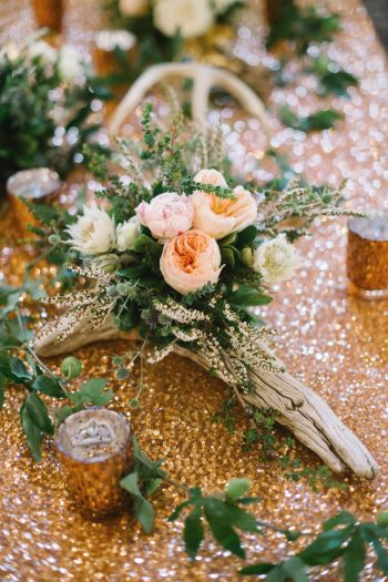 23-wood-and-cabbage-rose-centerpiece-Canmore-Mountain-Wedding-at-Silvertip-Resort-Corrina-Walker-Photography-via-MountainsideBride.com_-350x525