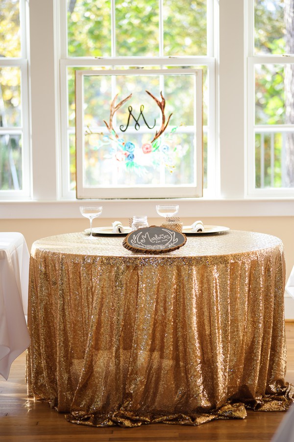 Vintage-Rustic-Wedding-reception-table