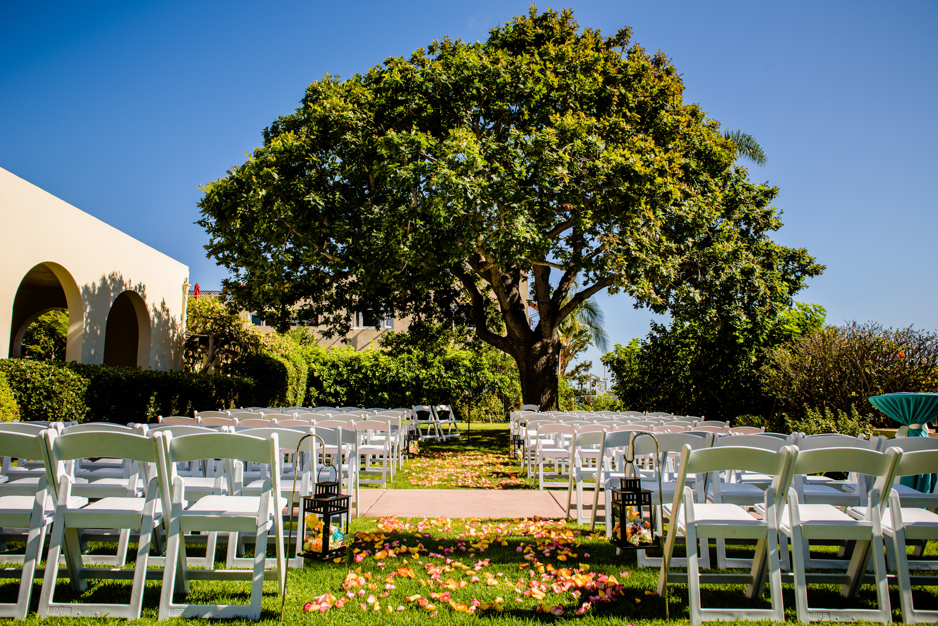 Blue and Peach Oceanview Hindu Fusion Wedding | Paul Douda Photos 06