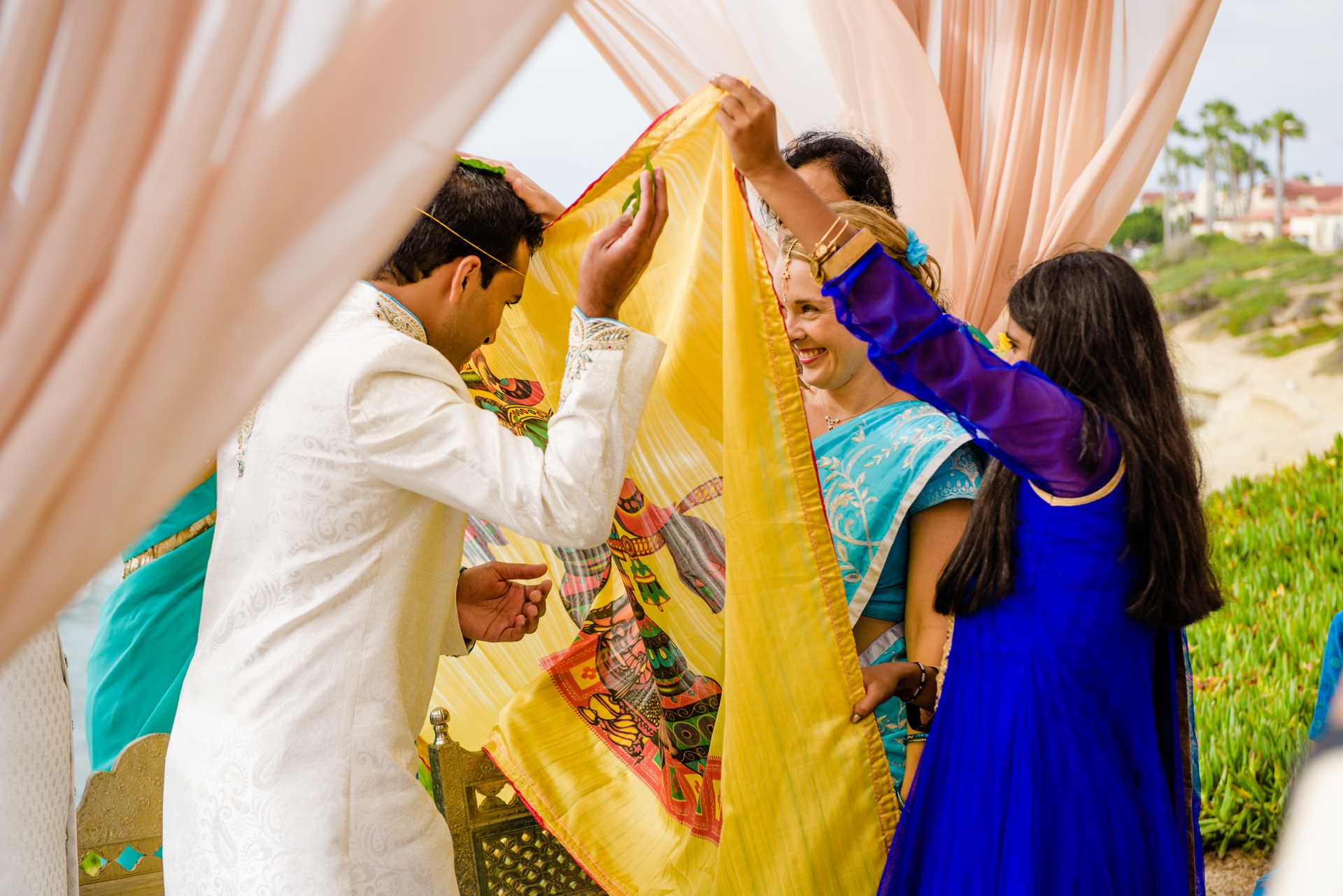 Blue and Peach Oceanview Hindu Fusion Wedding | Paul Douda Photos 34