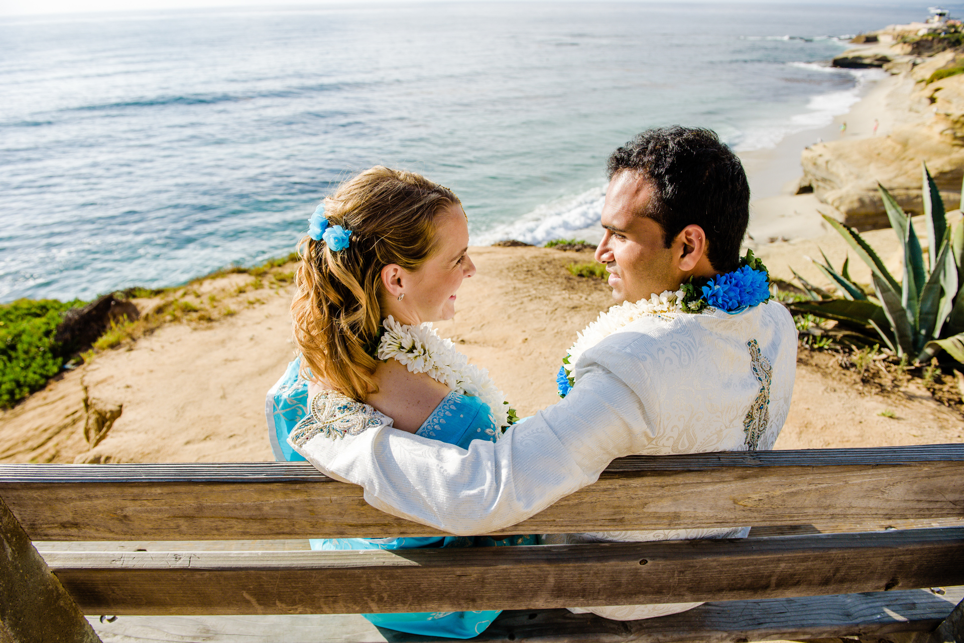 Blue and Peach Oceanview Hindu Fusion Wedding | Paul Douda Photos 46