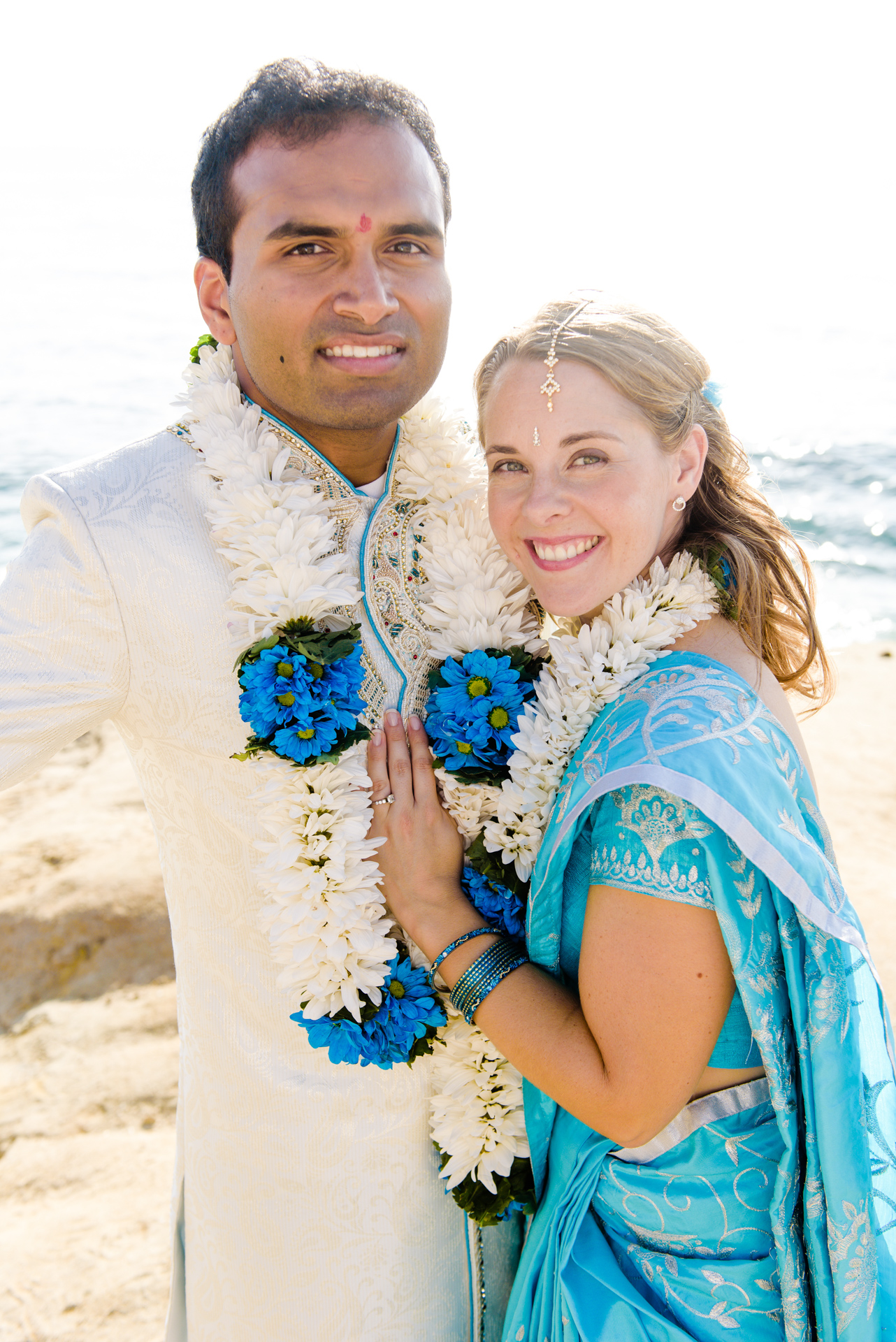 Blue and Peach Oceanview Hindu Fusion Wedding | Paul Douda Photos 48