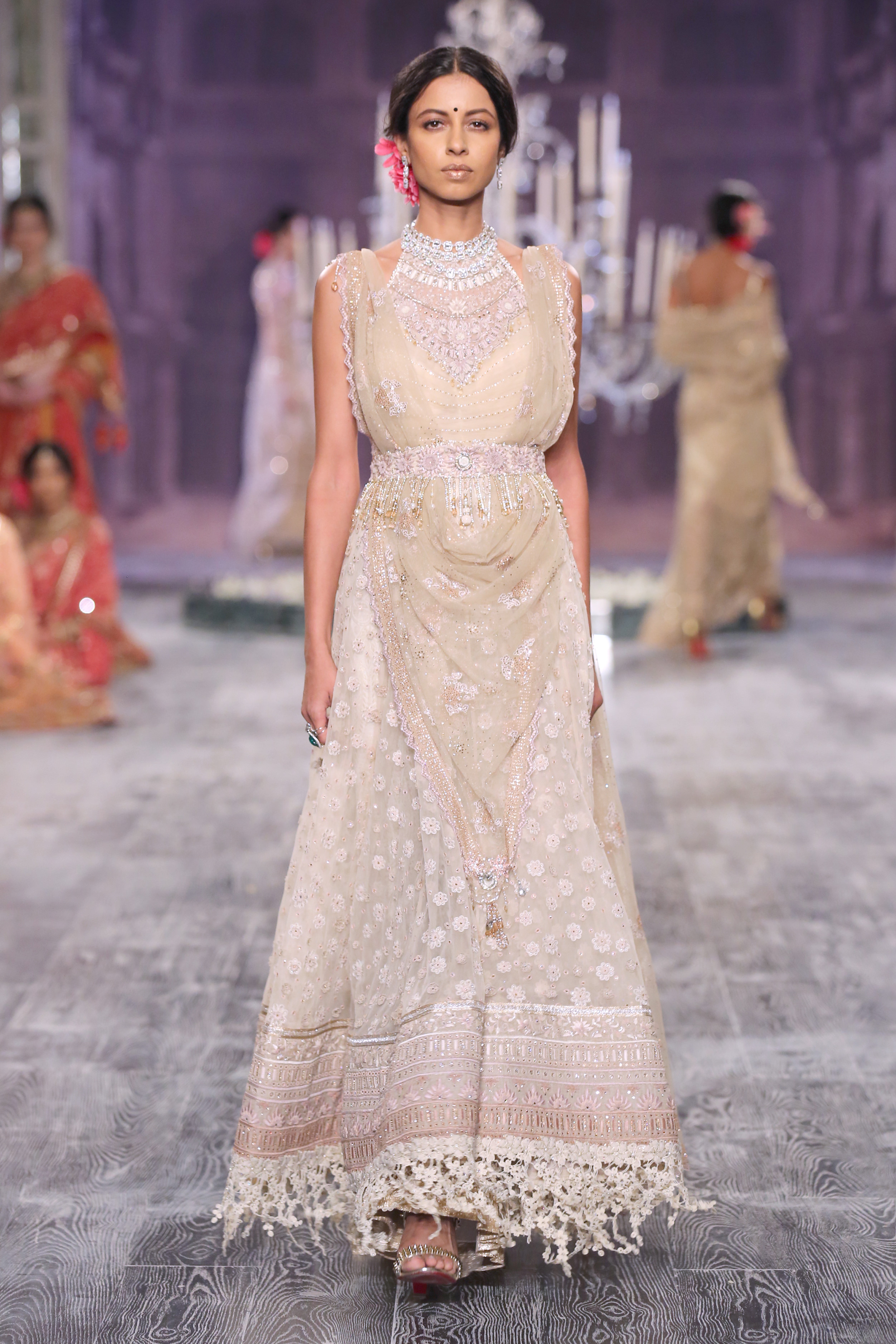 (03)-21-07-16-Tarun Tahiliani