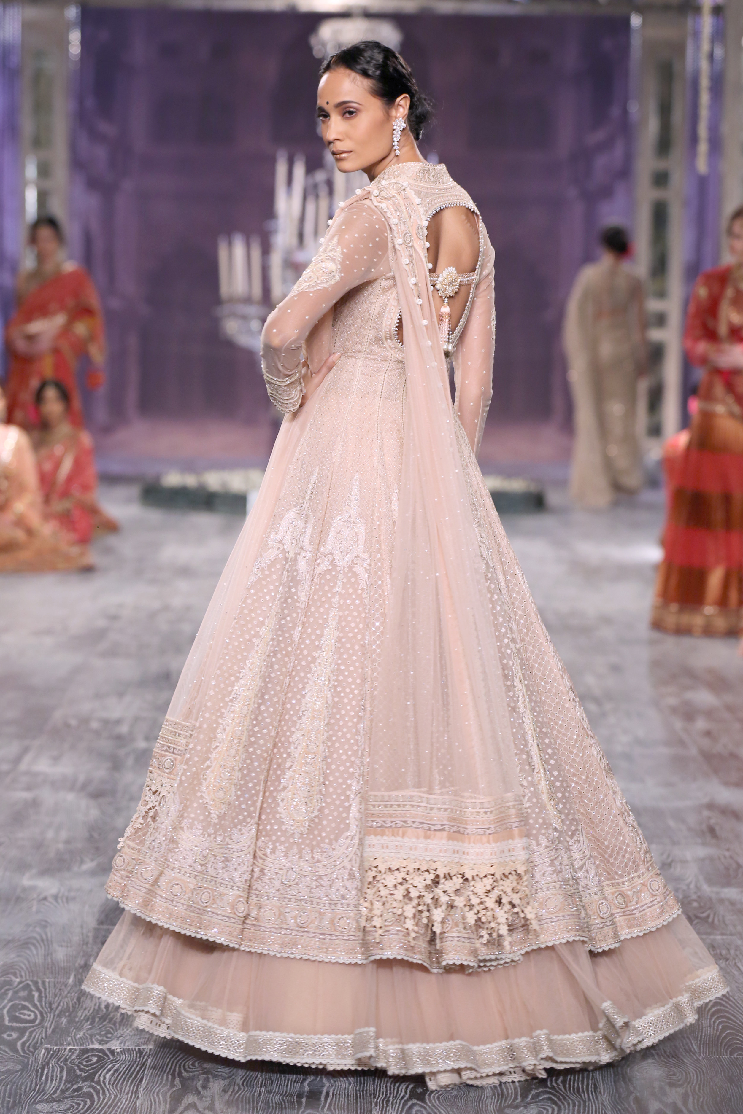 (03)-21-07-16-Tarun Tahiliani