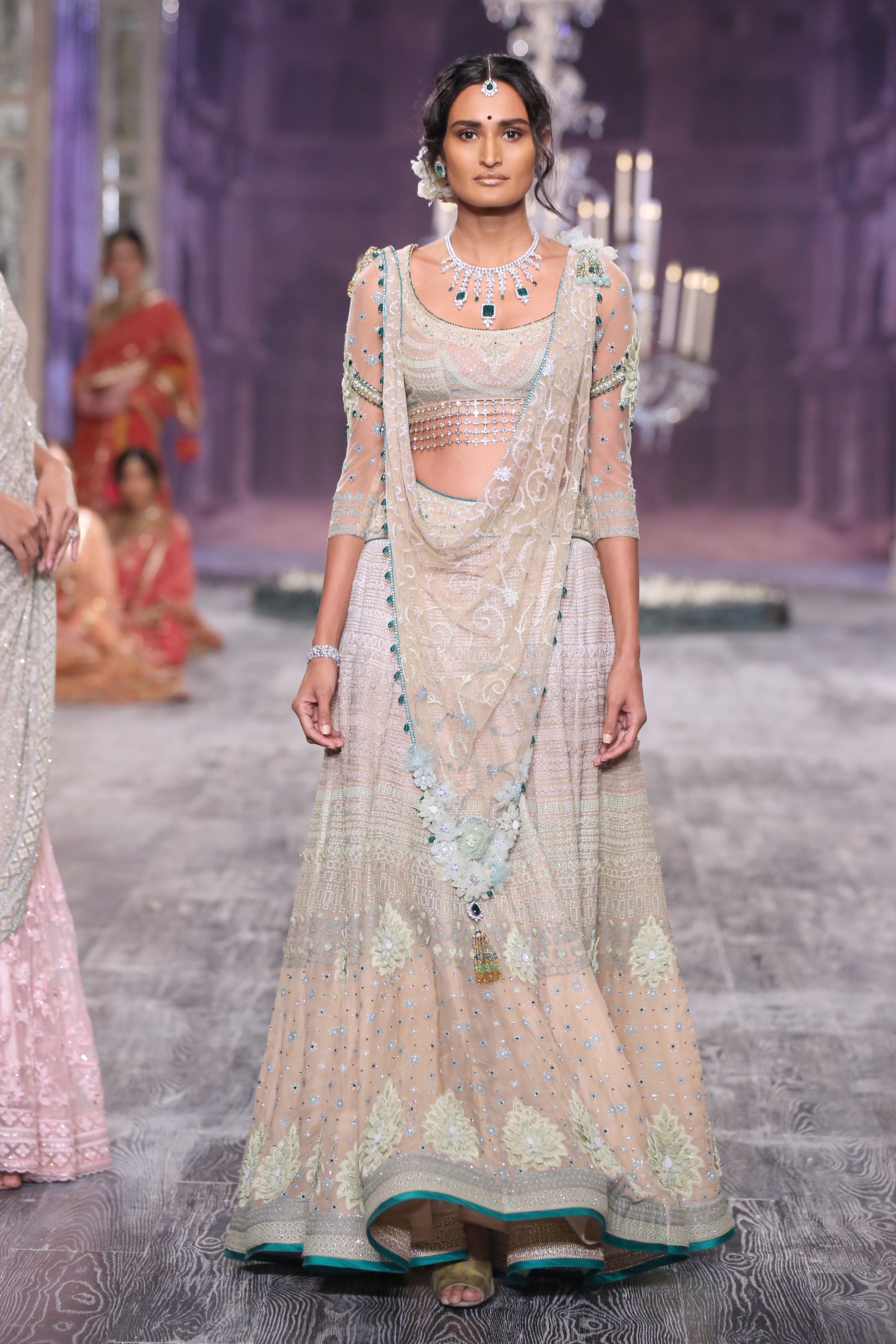 (03)-21-07-16-Tarun Tahiliani