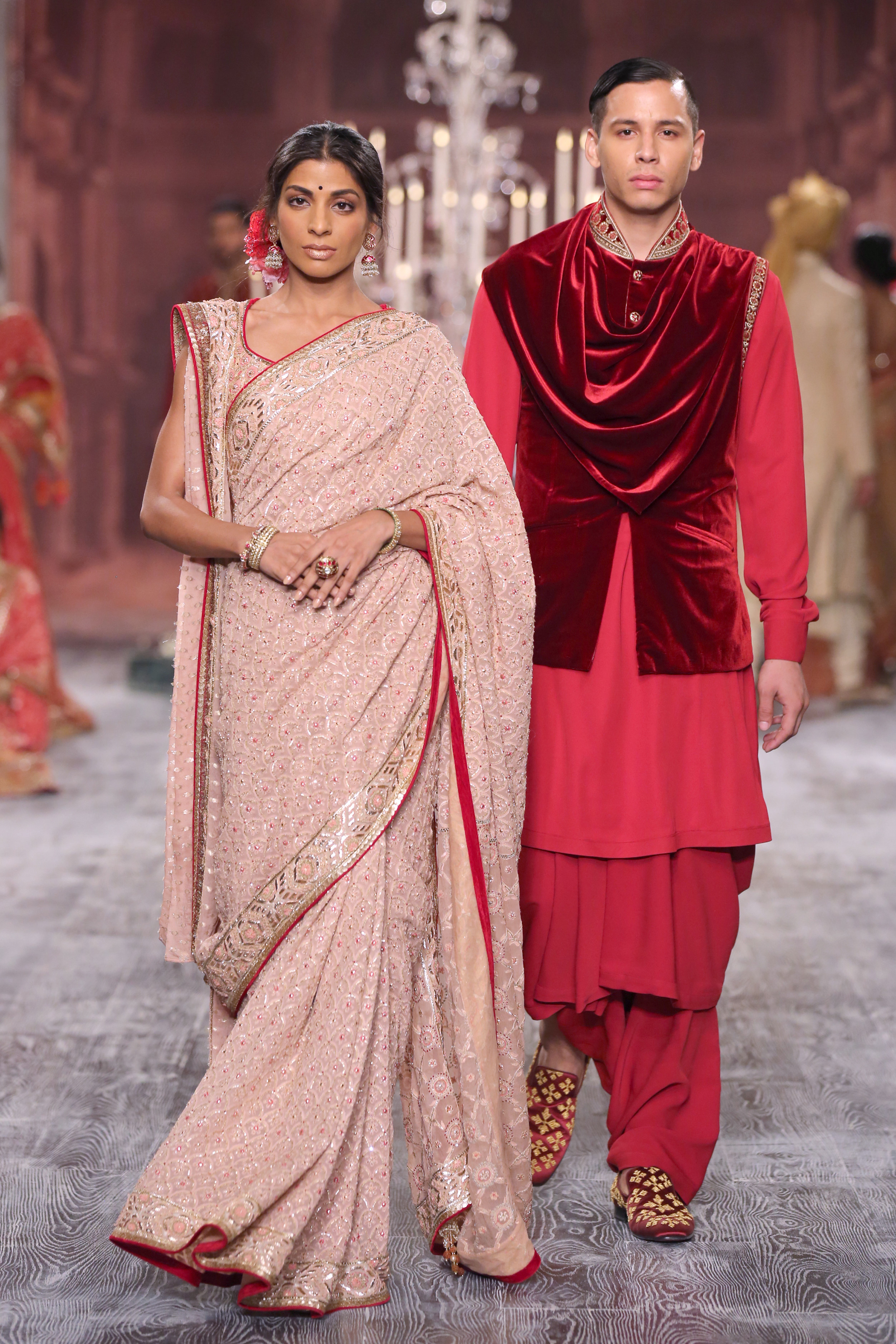 (03)-21-07-16-Tarun Tahiliani