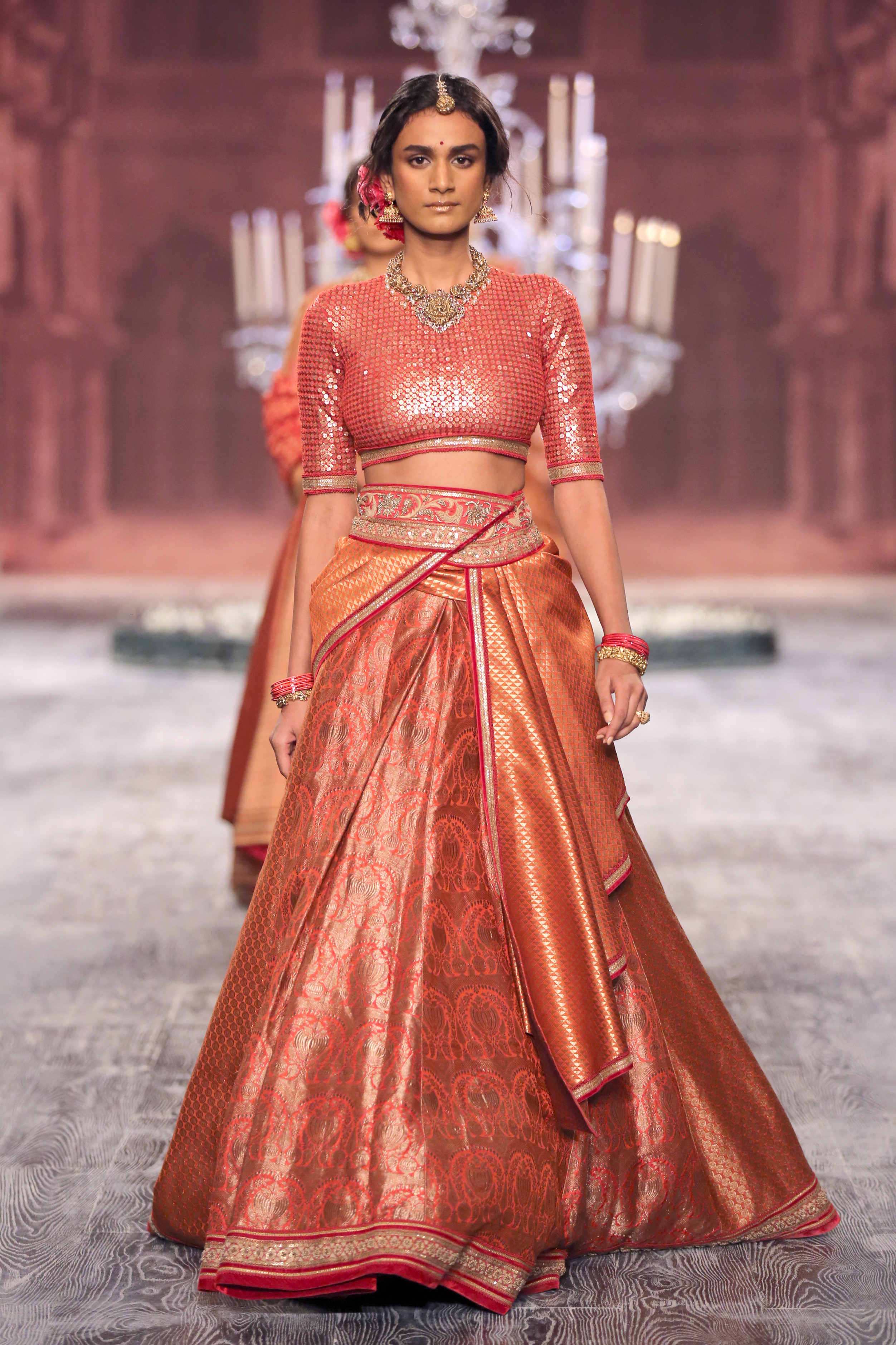 (03)-21-07-16-Tarun Tahiliani