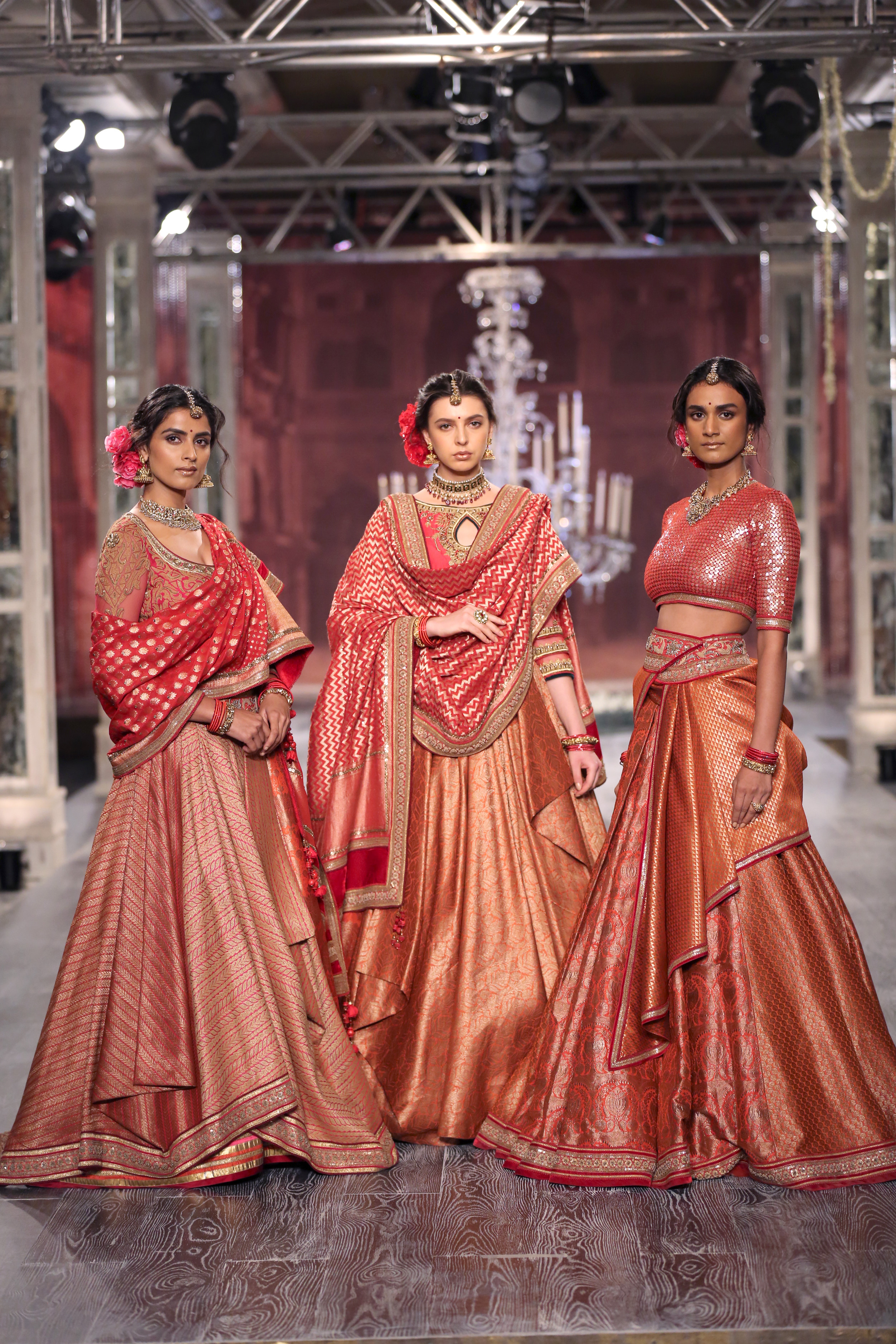 (03)-21-07-16-Tarun Tahiliani