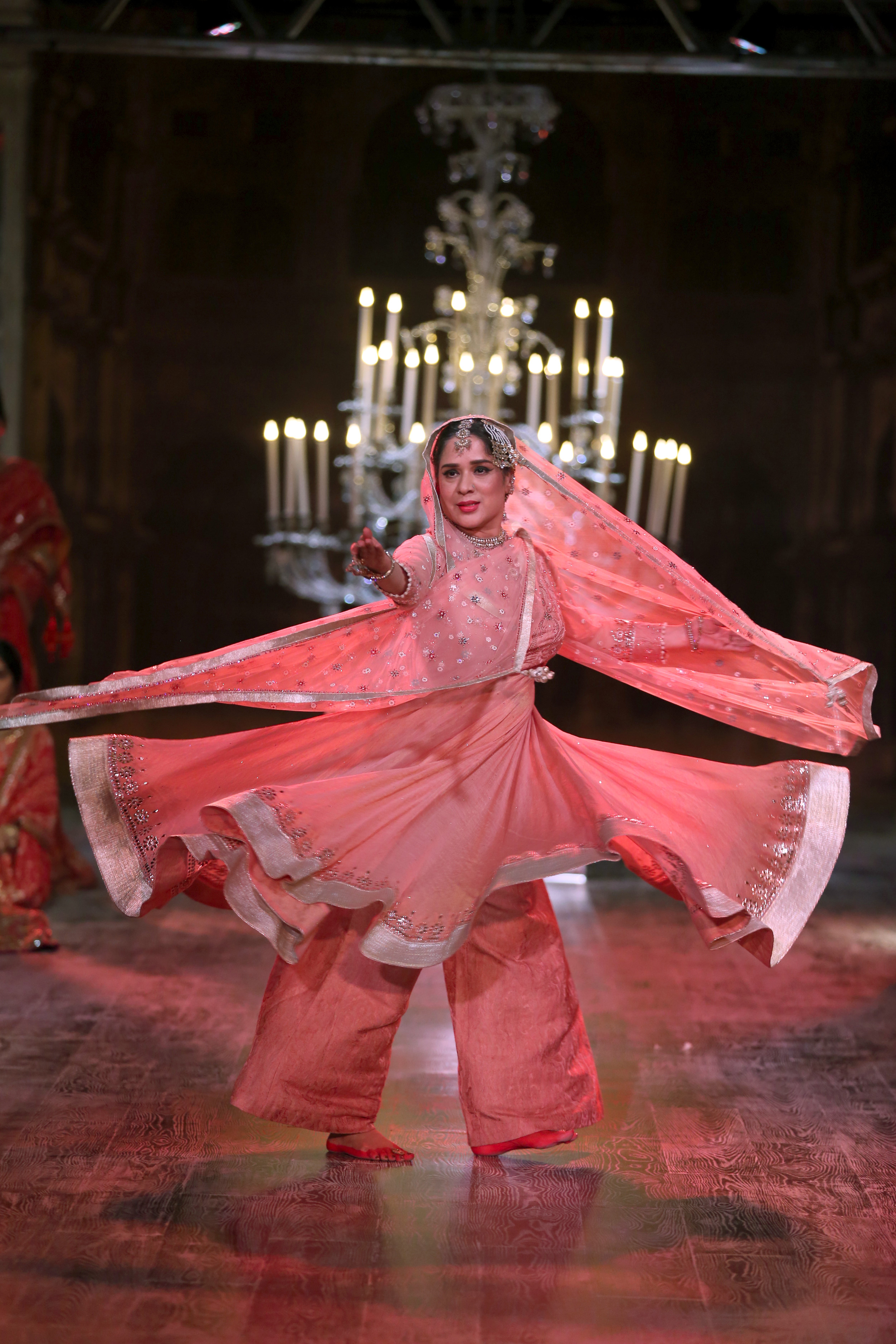 (03)-21-07-16-Tarun Tahiliani