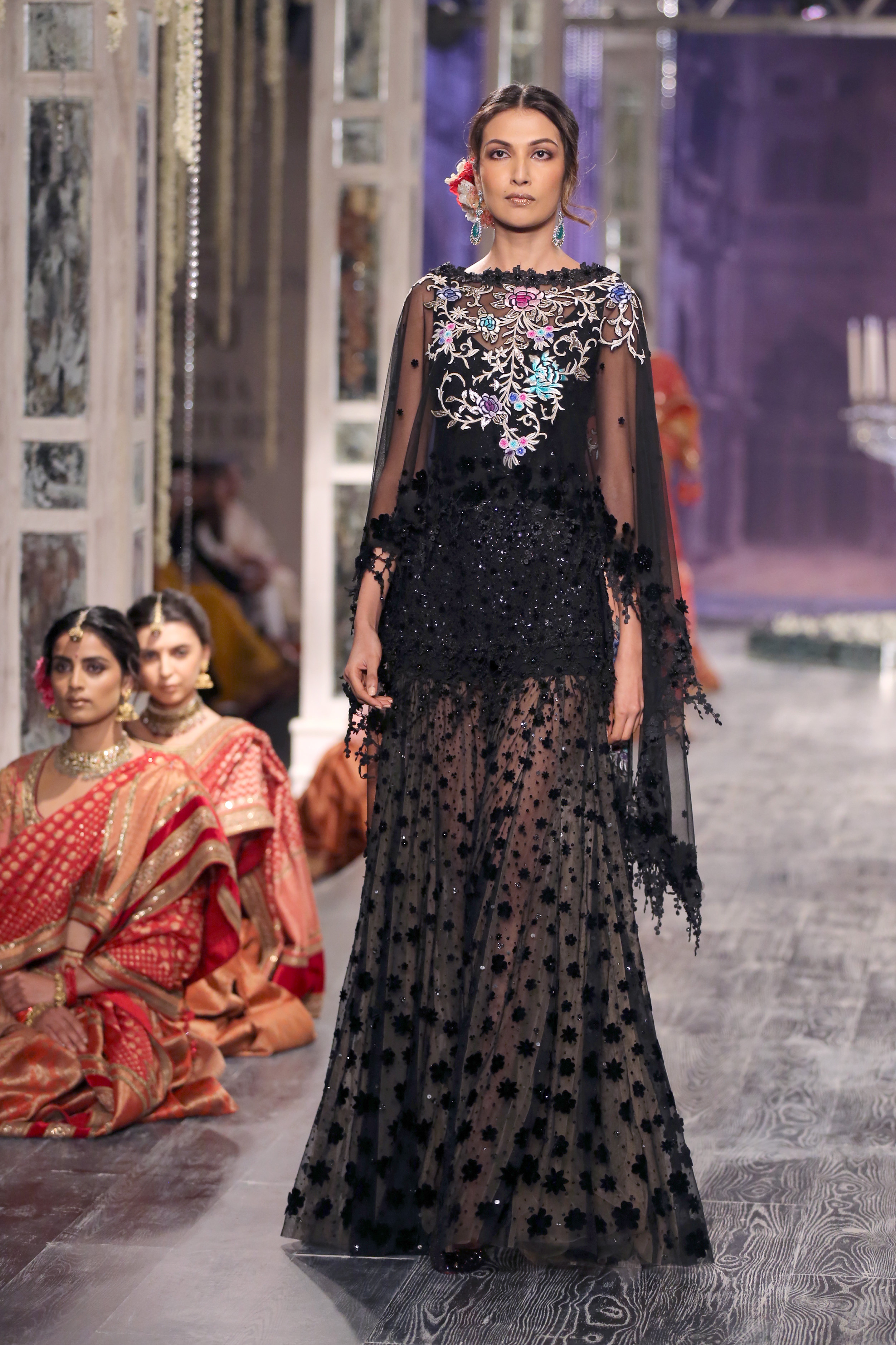 (03)-21-07-16-Tarun Tahiliani