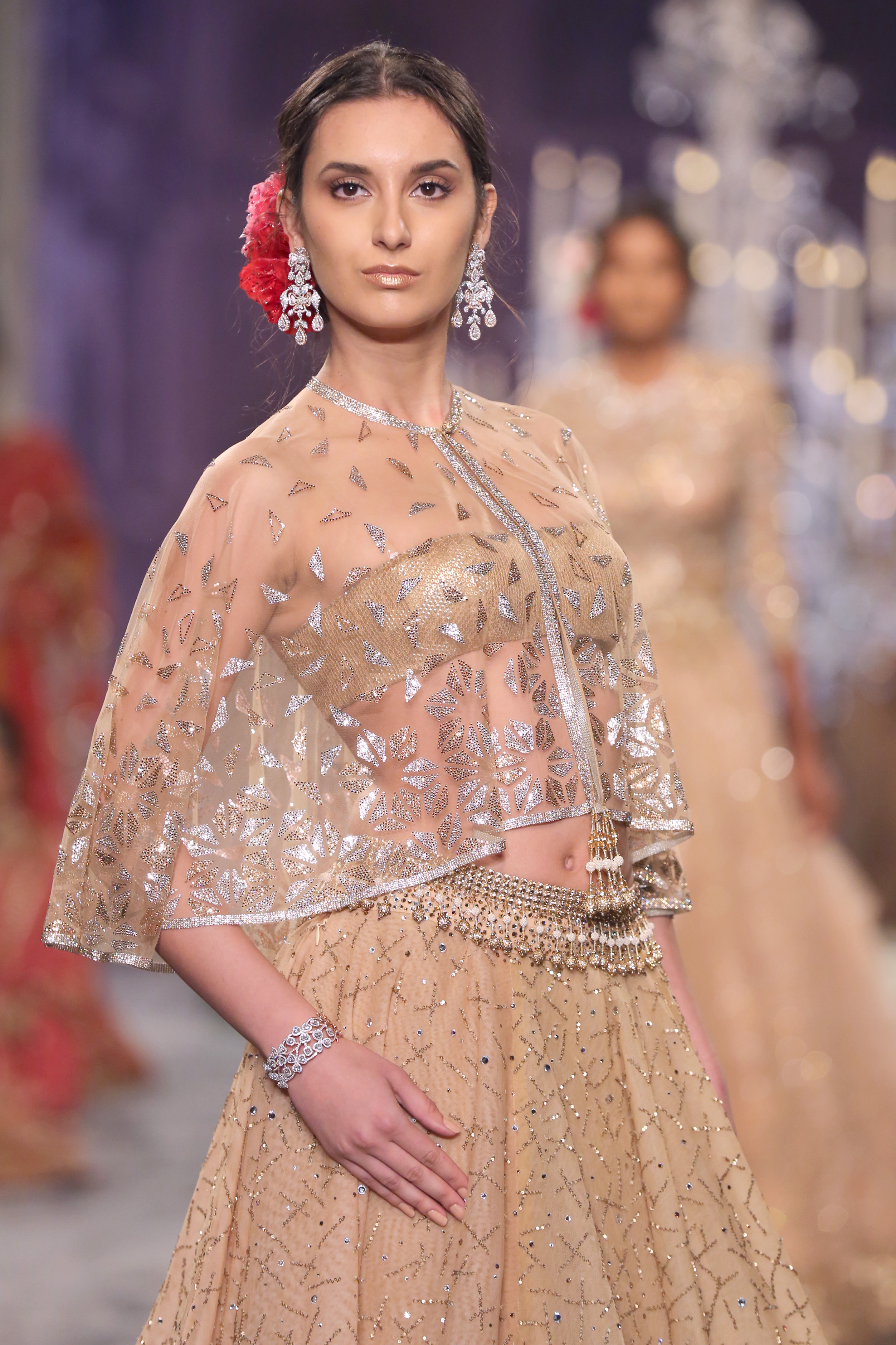 (03)-21-07-16-Tarun Tahiliani