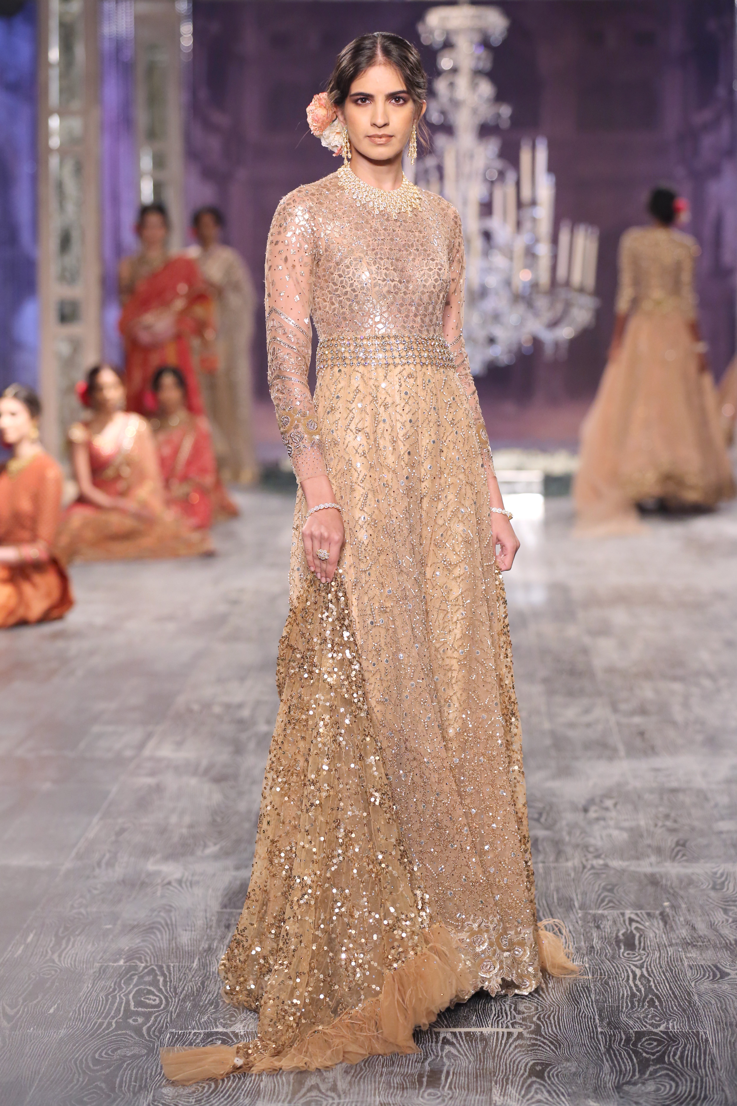 (03)-21-07-16-Tarun Tahiliani