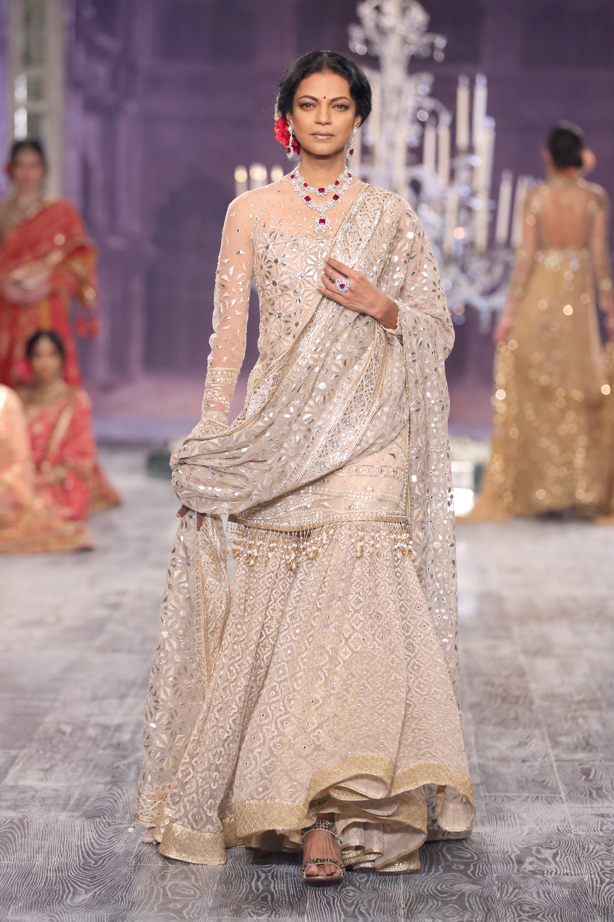 (03)-21-07-16-Tarun Tahiliani