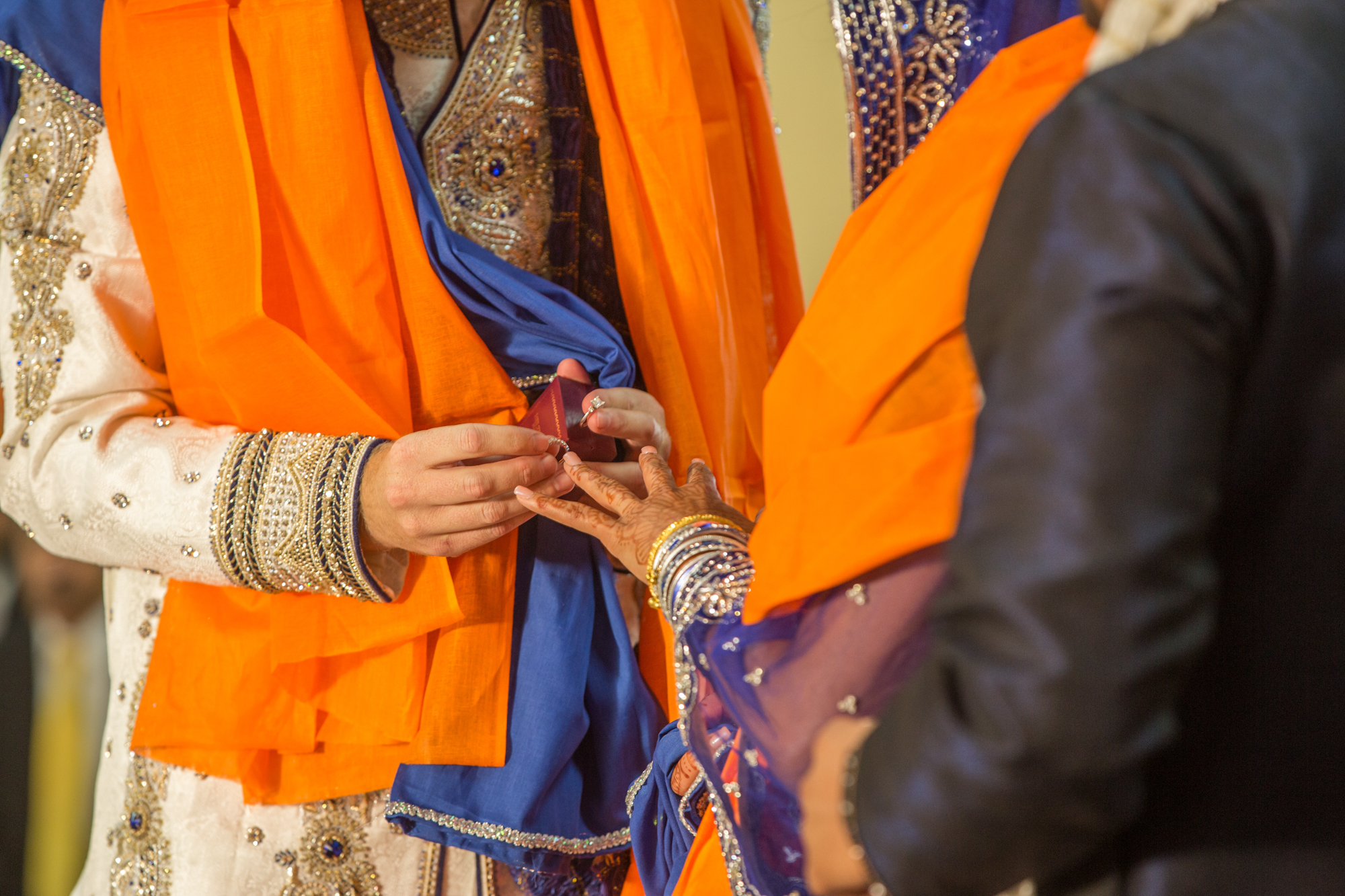 colorful-sikh-multicultural-wedding-nevada-17