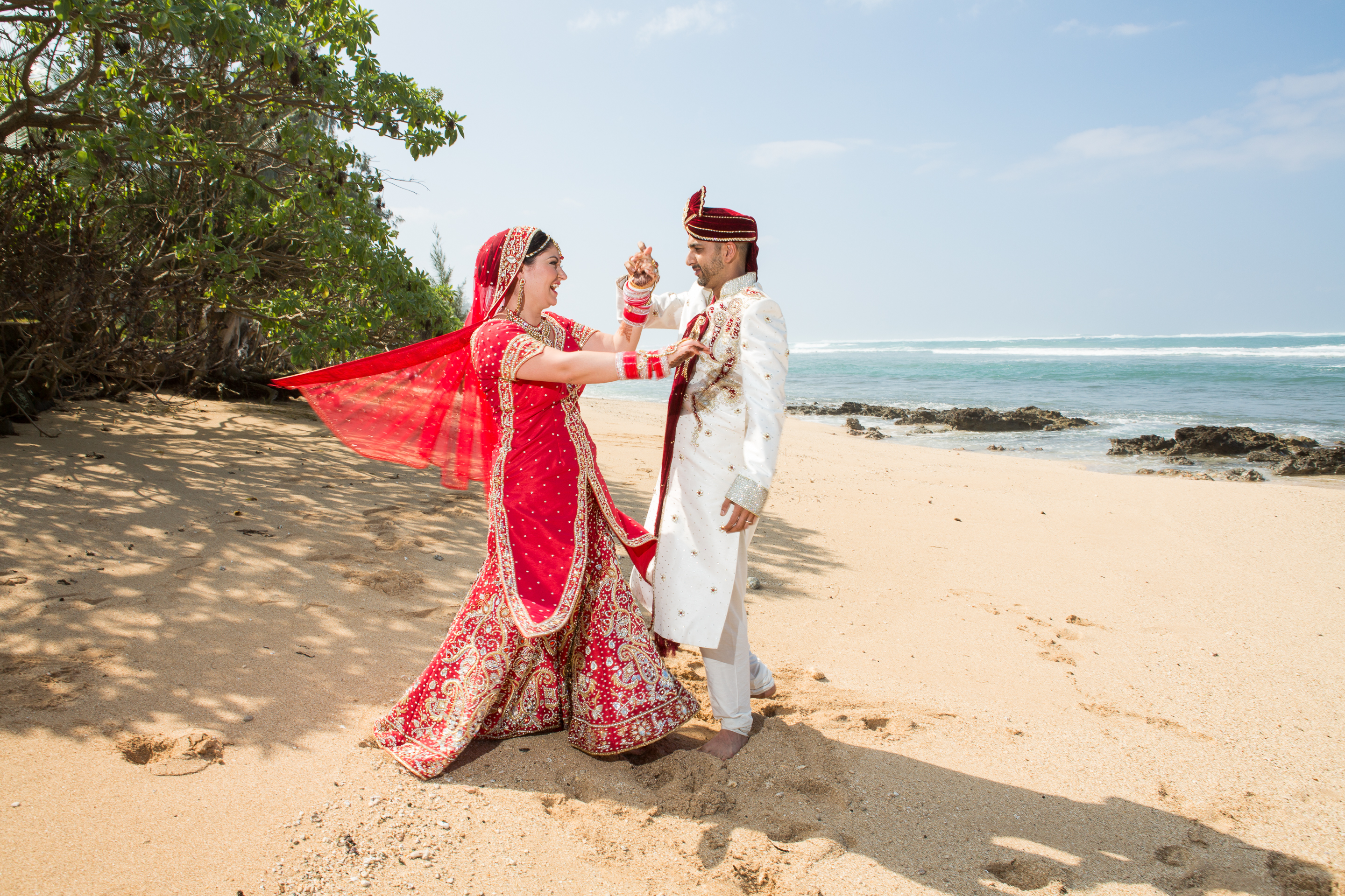 sun-drenched-hawaii-sheikh-wedding-34