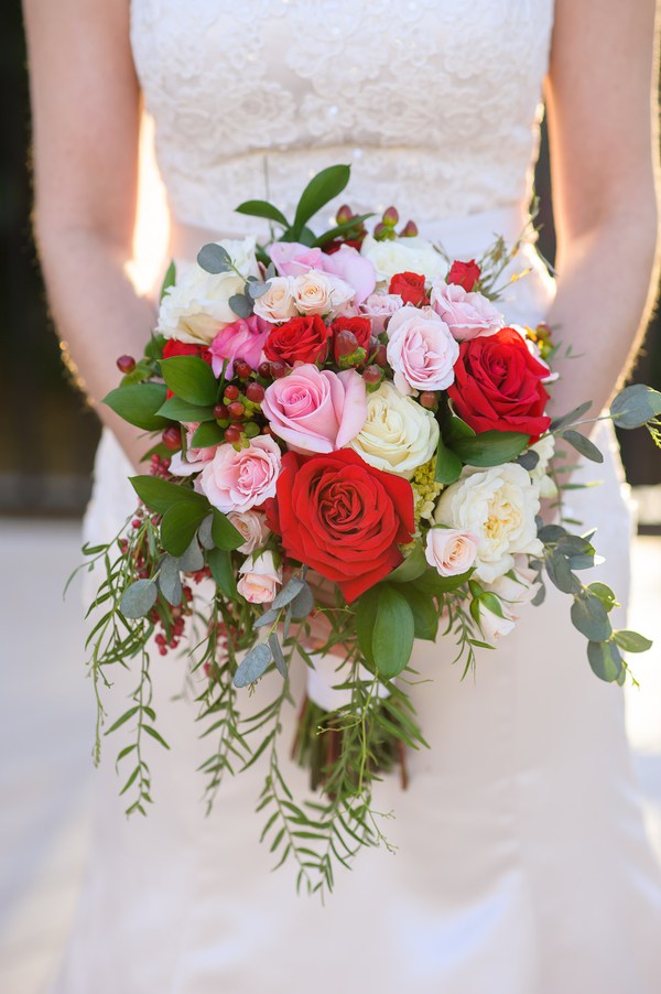 Vintage-Rustic-Wedding-bride-bouquet