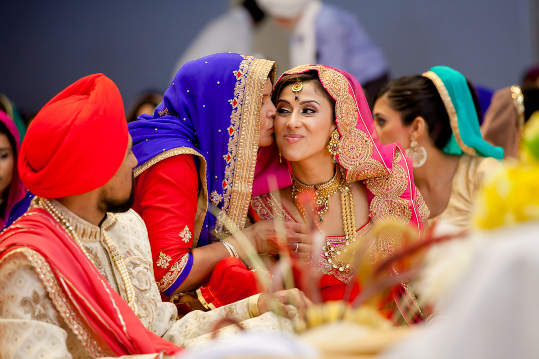 vibrant-east-indian-sikh-wedding-12