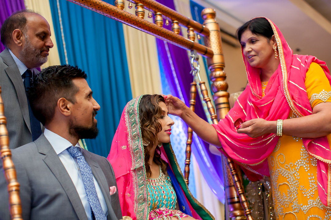 vibrant-east-indian-sikh-wedding-17