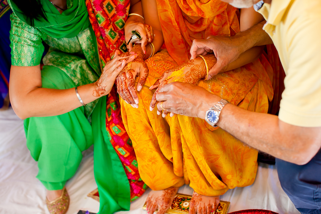 vibrant-east-indian-sikh-wedding-29