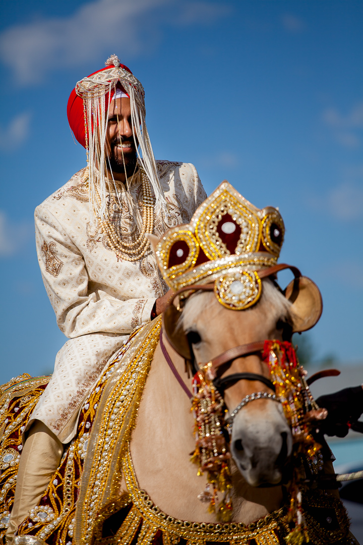 vibrant-east-indian-sikh-wedding-69