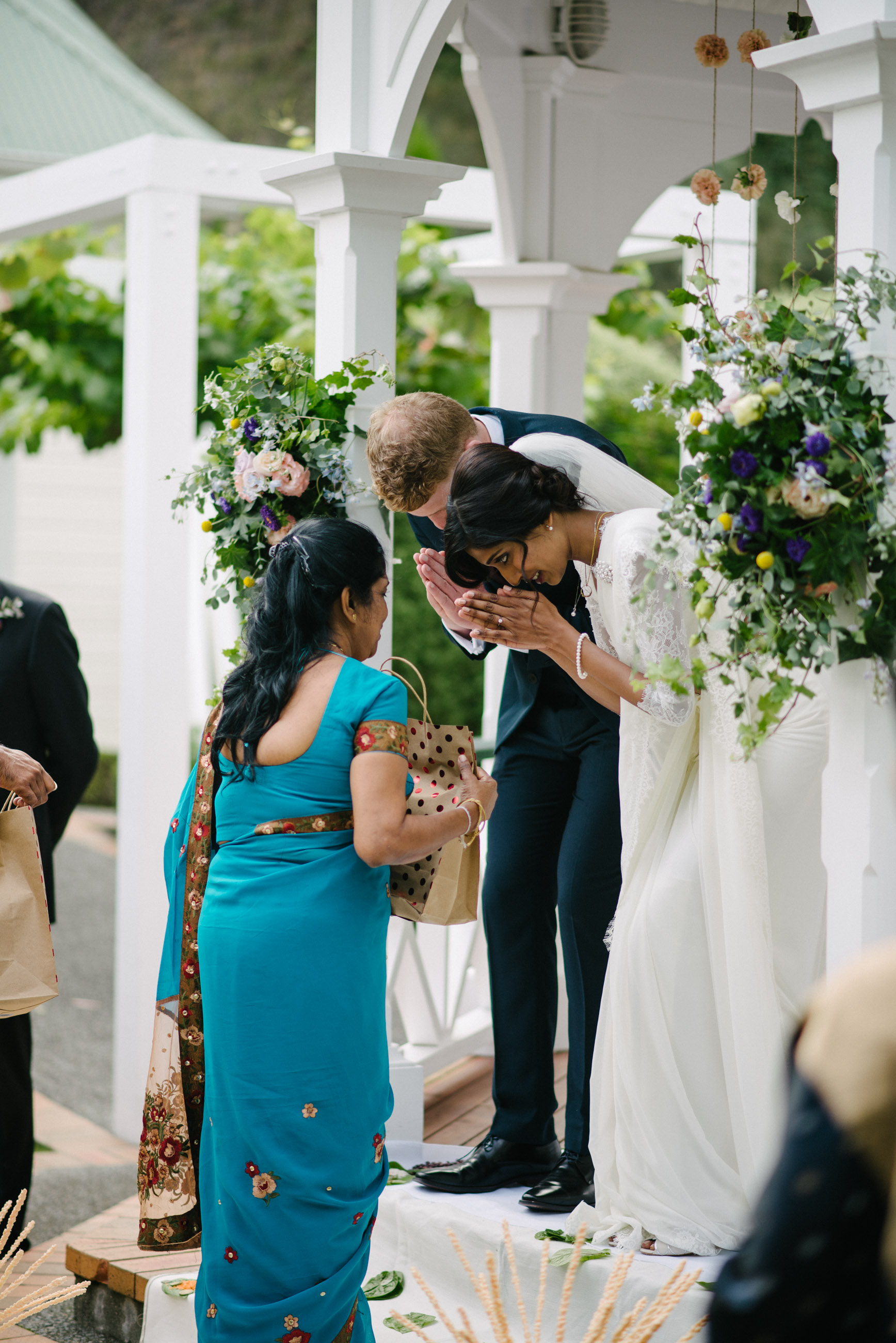 elegant-winery-wedding-in-new-zealand-27