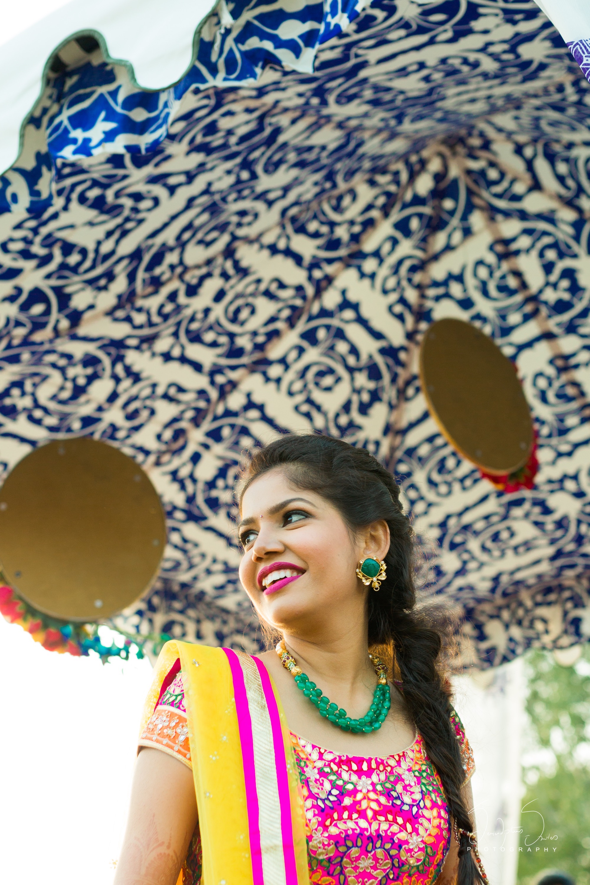 magical-colorful-indian-wedding-in-india-10