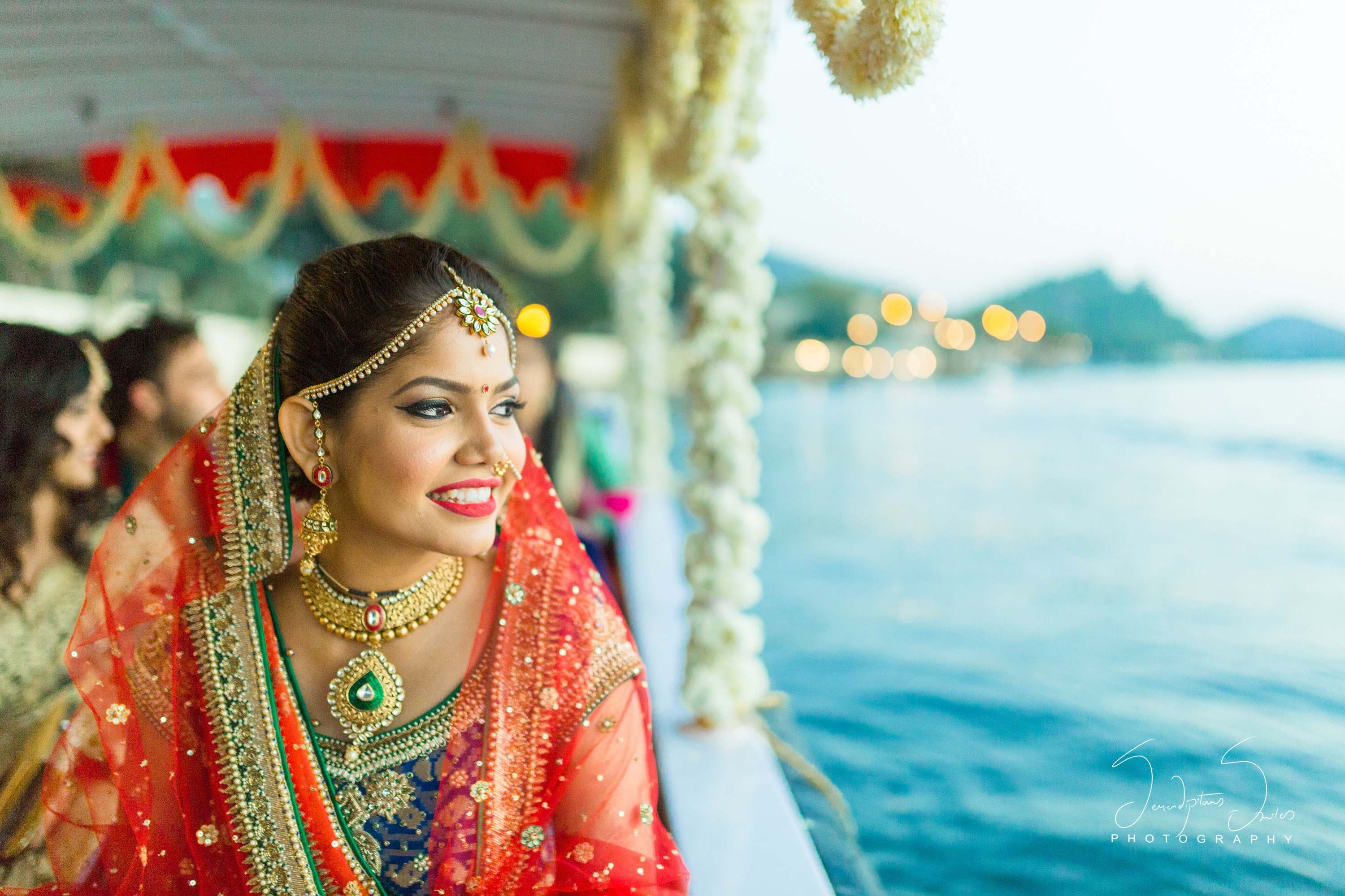 magical-colorful-indian-wedding-in-india-37