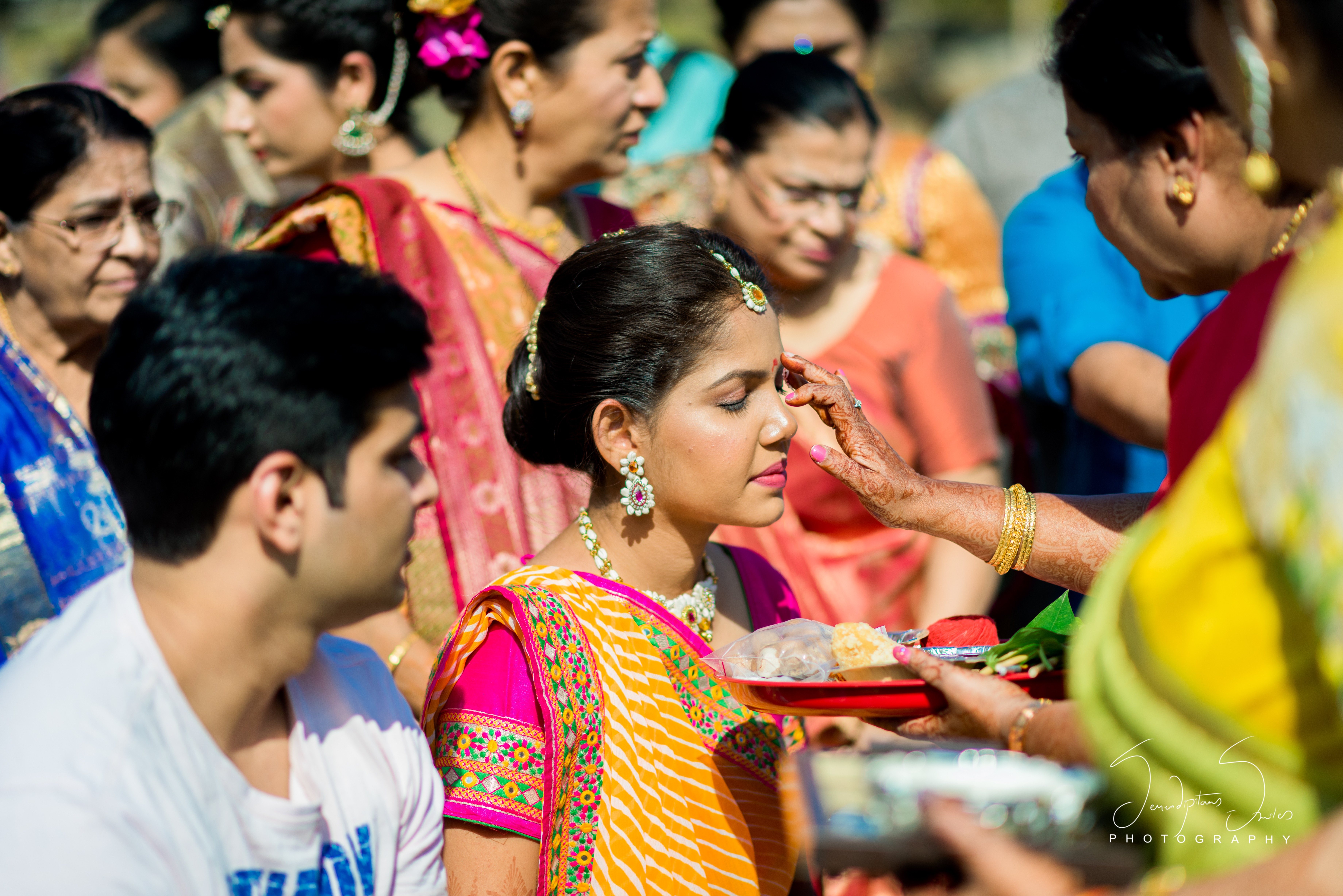 magical-colorful-indian-wedding-in-india-65