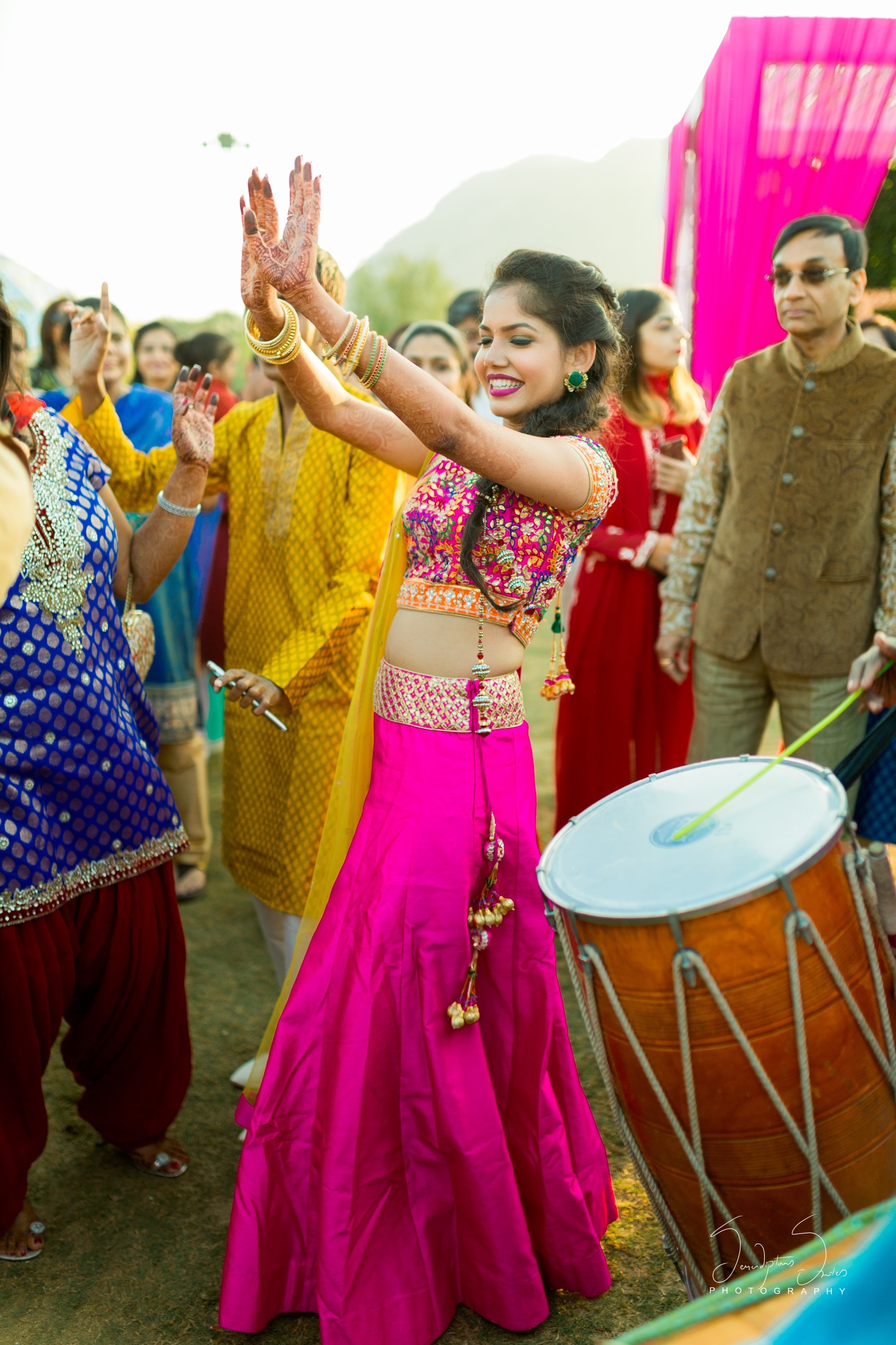 magical-colorful-indian-wedding-in-india-7