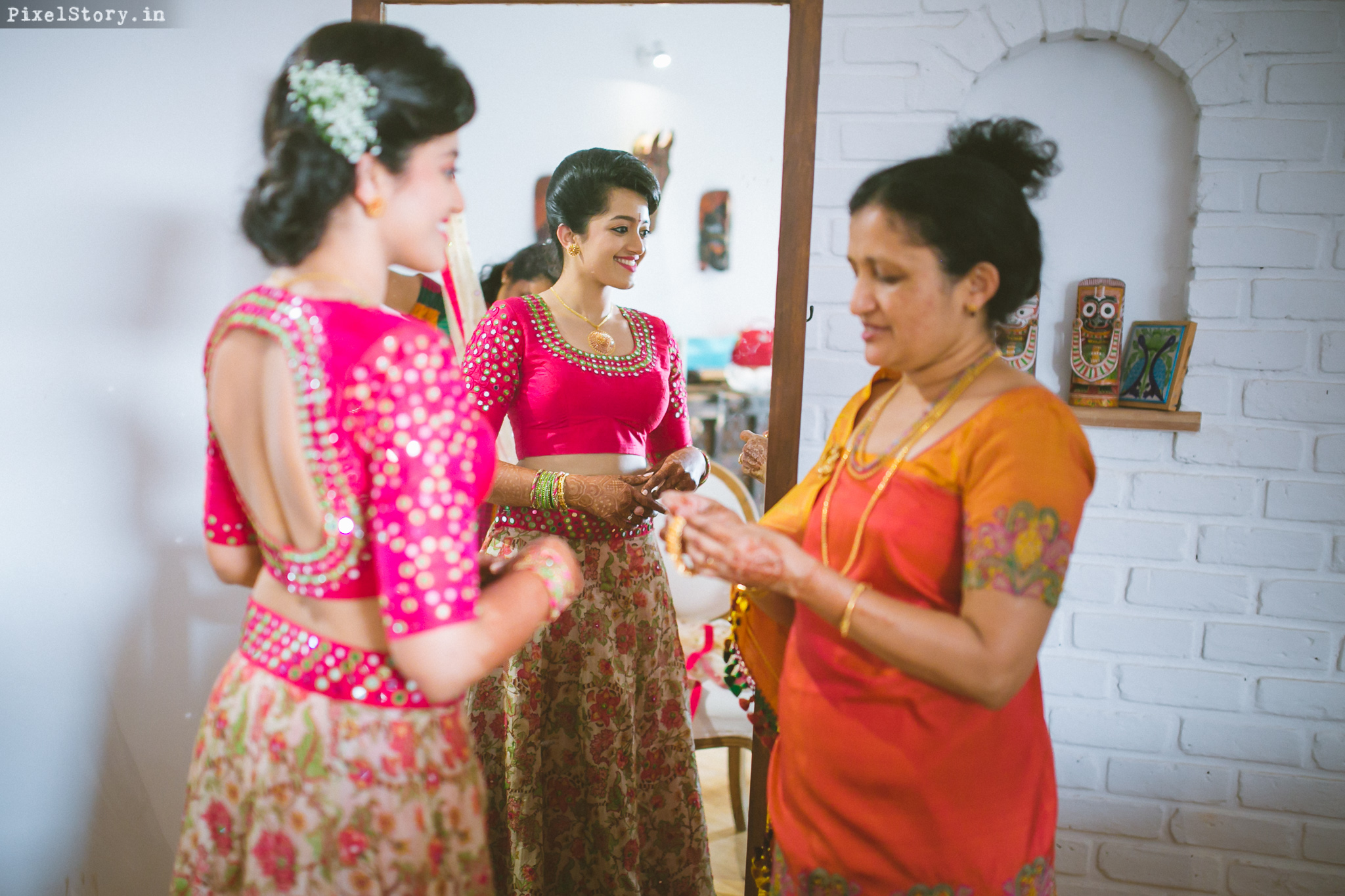 playful-vibrant-kannadiga-coorgi-wedding-in-india-33