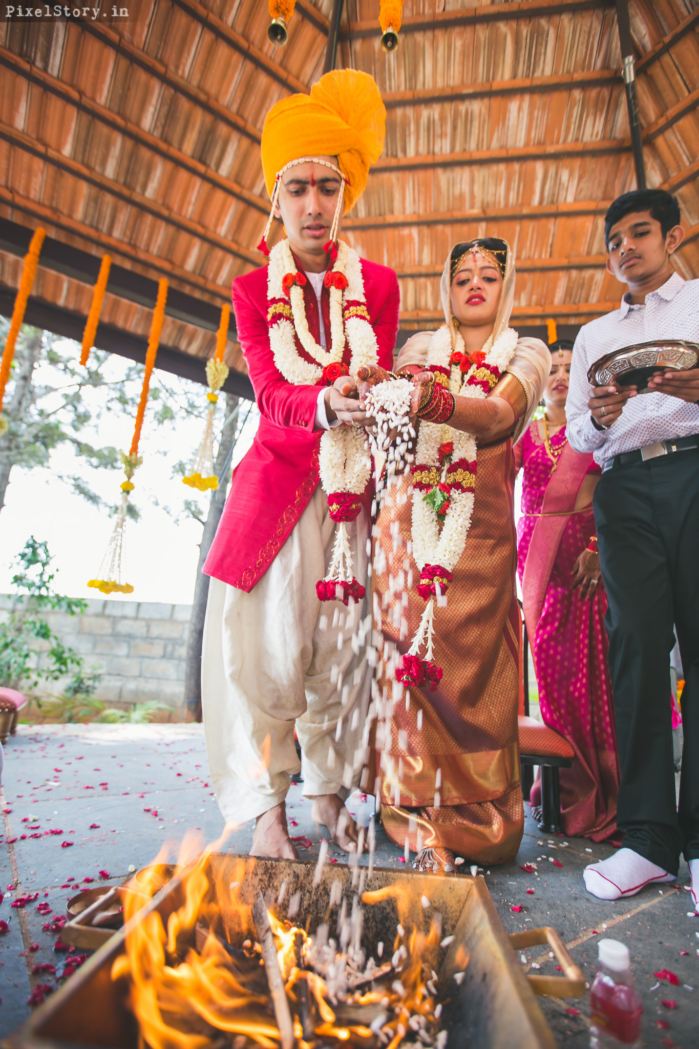 playful-vibrant-kannadiga-coorgi-wedding-in-india-57