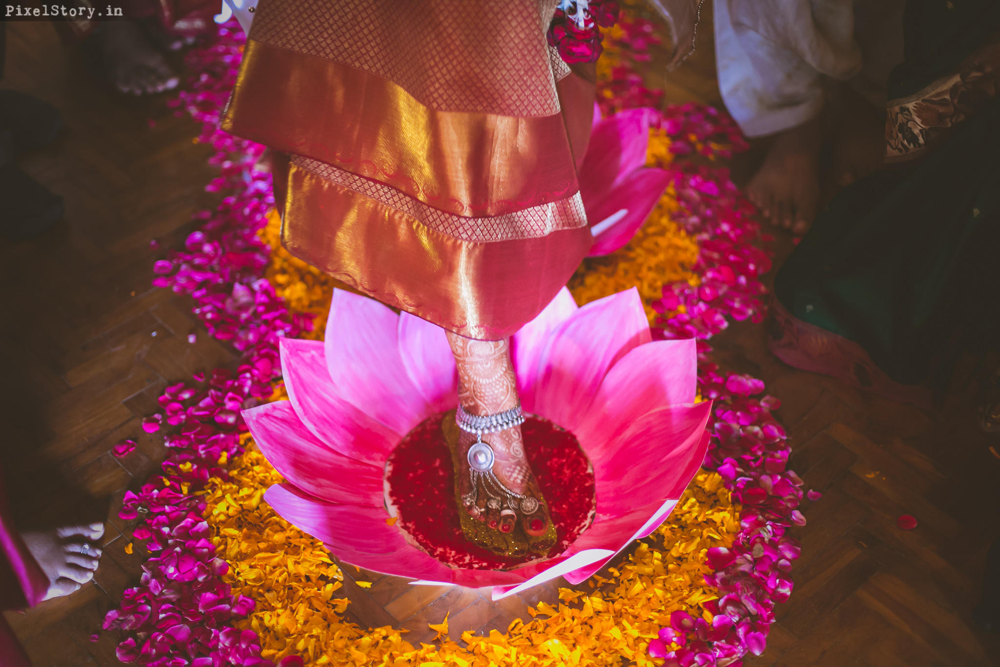 playful-vibrant-kannadiga-coorgi-wedding-in-india-60